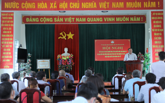 Bộ trưởng Nguyễn Văn Hùng: "Nếu được bà con tín nhiệm bầu làm ĐBQH, tôi sẽ thường xuyên lắng nghe những tâm tư, nguyện vọng của bà con nhân dân để từ đó chuyển đến nghị trường Quốc hội, các cơ quan liên quan xử lý, giải quyết theo hướng phân cấp, hợp tình hợp lý".